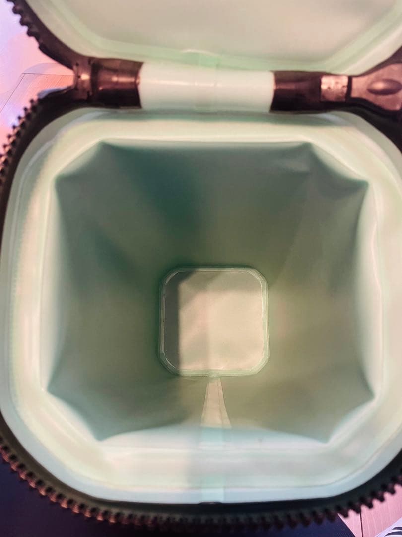 【新品未使用】PELICAN クーラーバッグ グレー 耐水 止水ジッパー 軽量