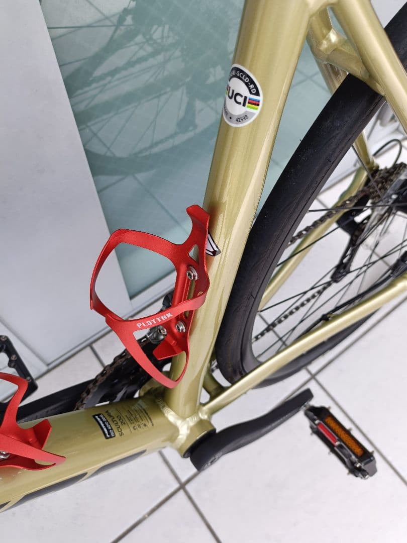 極美品　MERIDA　スクルトゥーラ200 シャンパンゴールド