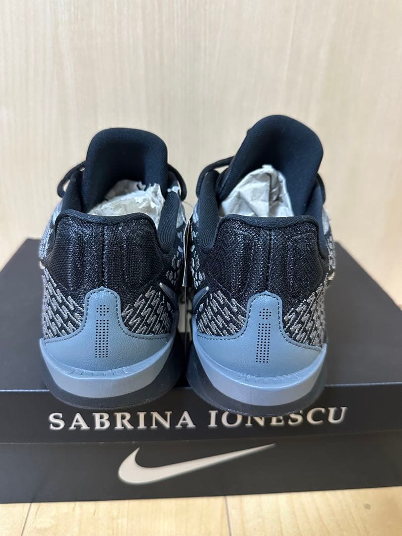 加藤　新品　Nike SABRINA 2 サブリナ2 28センチ