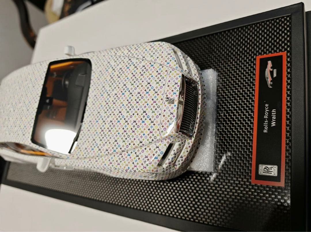 ルイ・ヴィトン特注　1/18ミニカー　ロールスロイス ウランス