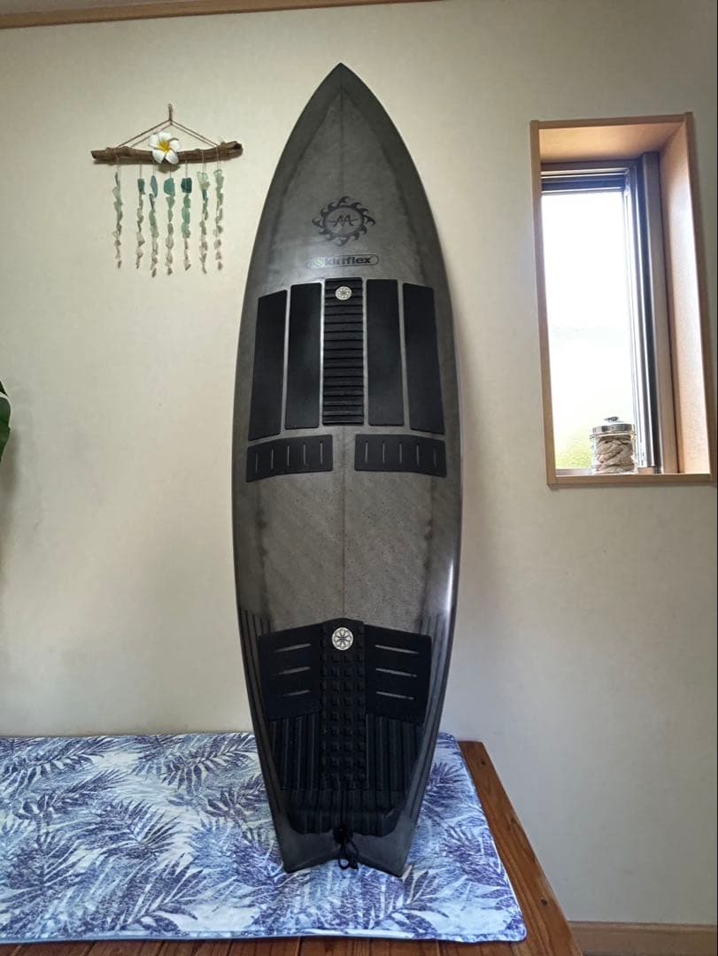 モアナロロサーフボード　5.7 　EPS