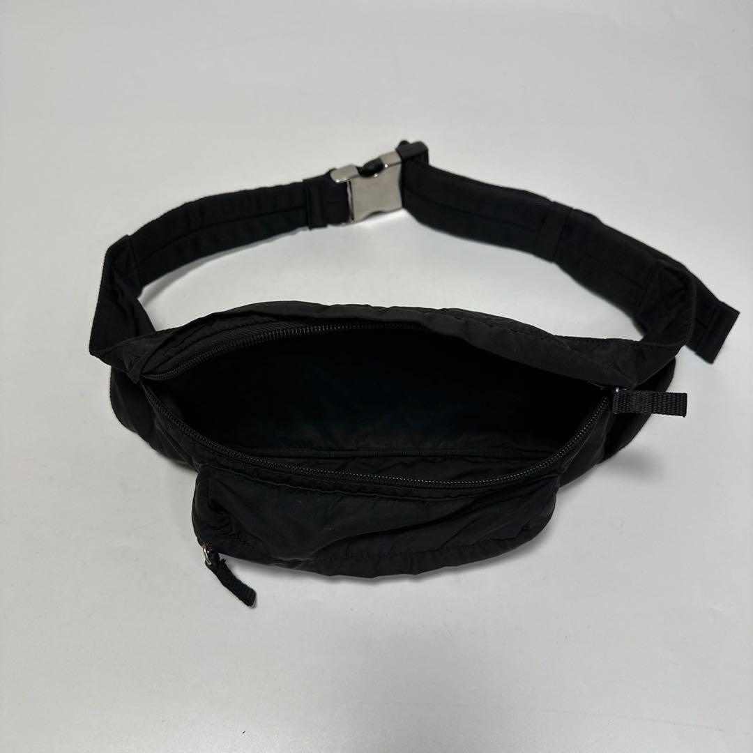 j77【極美品】プラダ　三角ロゴ　ナイロンブラック　ウエストポーチボディバッグ