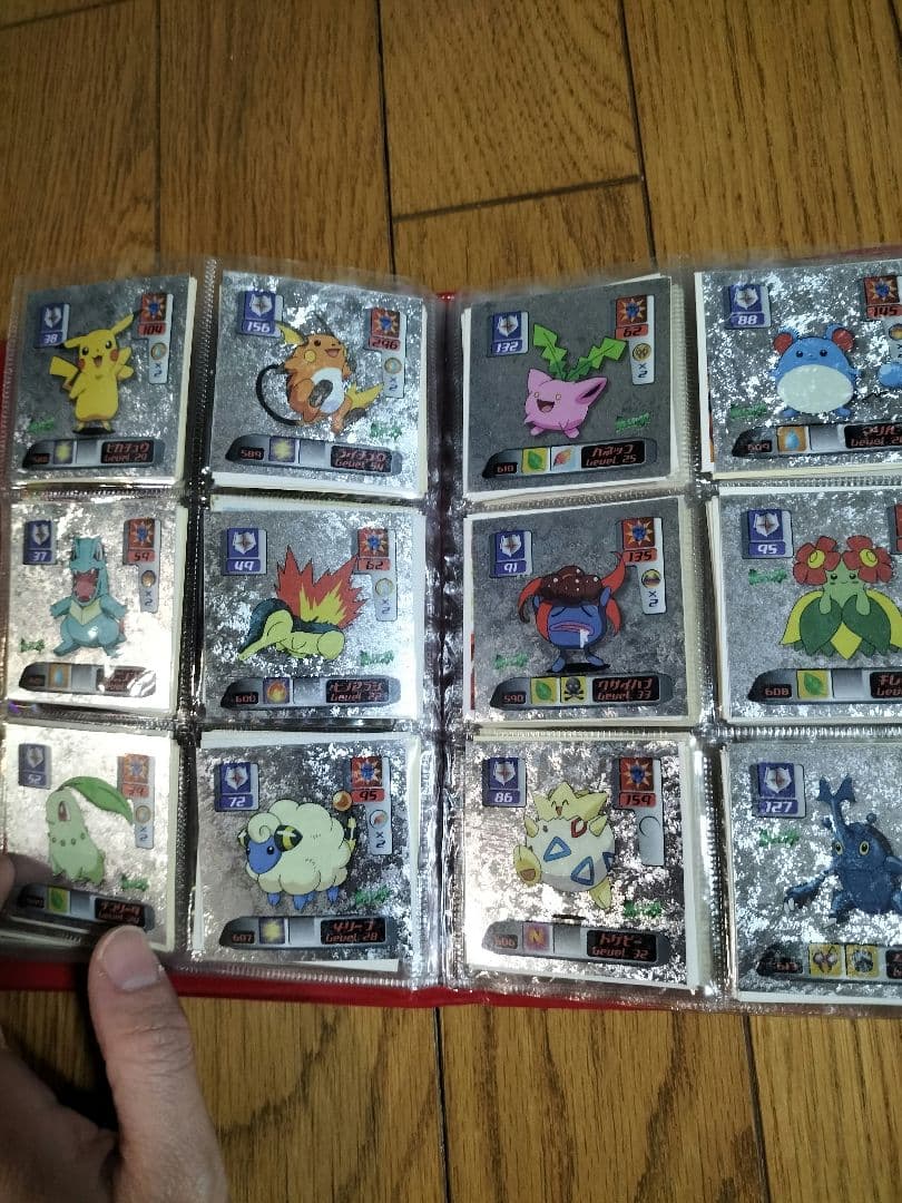 ポケモンシール　ポケットアルバム ポケモンデザイン