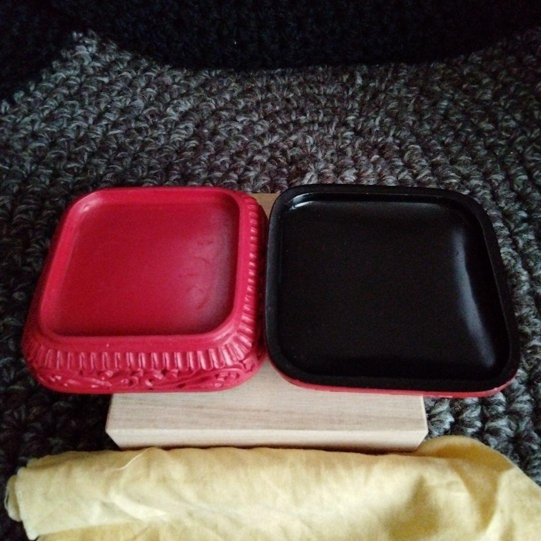 旧蔵した中国骨董古い唐物【龍雲】彫漆堆朱大きめ茶道御香合、書道印合　細工精密彫刻