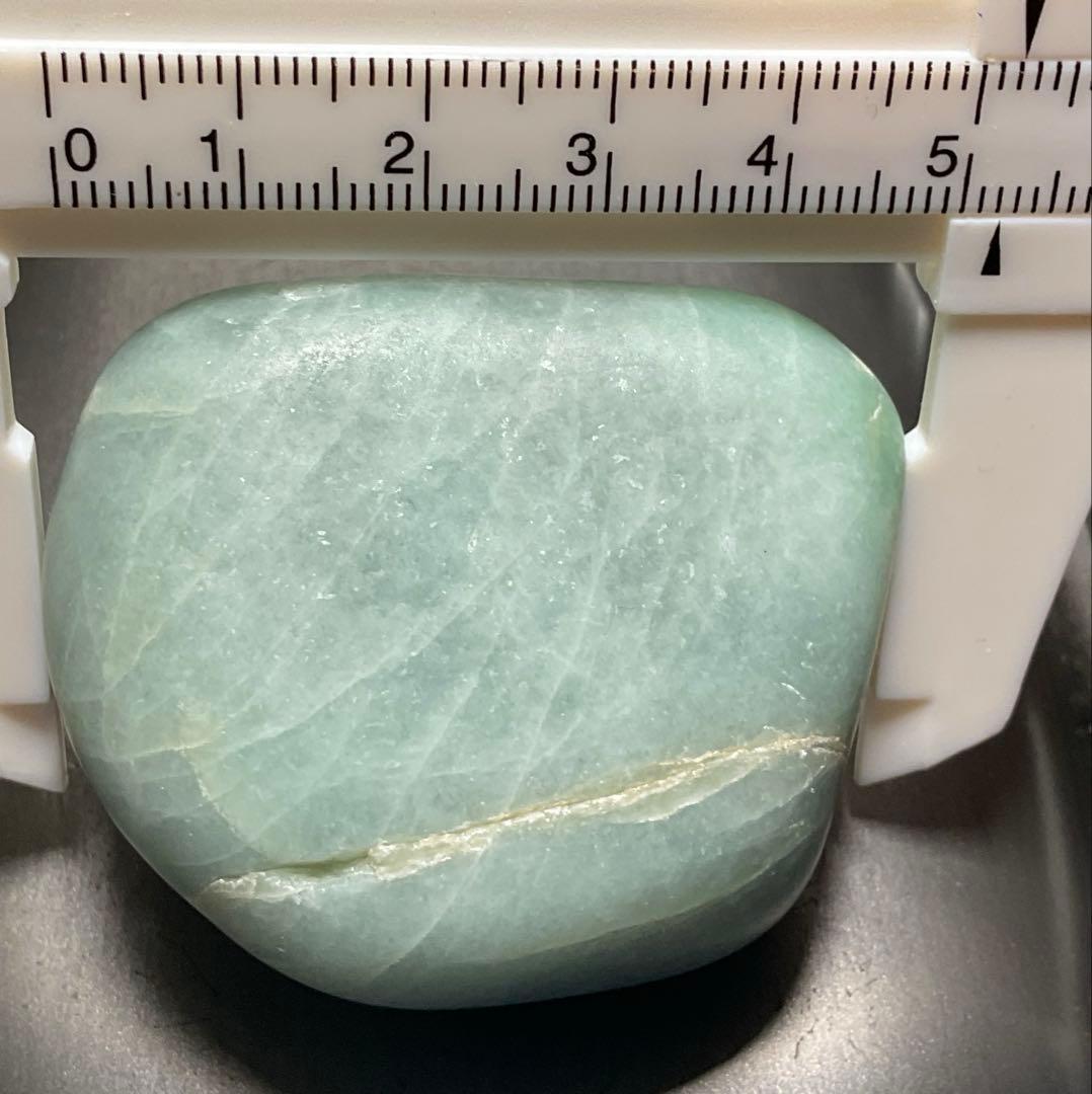 新春［緑色　ガラス質］　上質糸魚川翡翠海石200g ヒスイ　ひすい