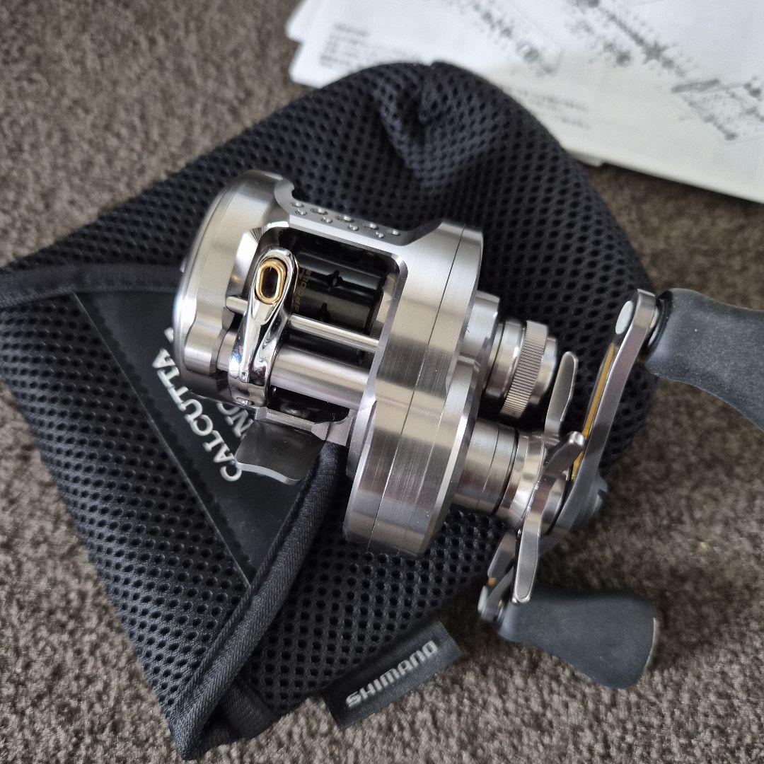 23CALCUTTA CONQUEST BFS XG ベイトリール