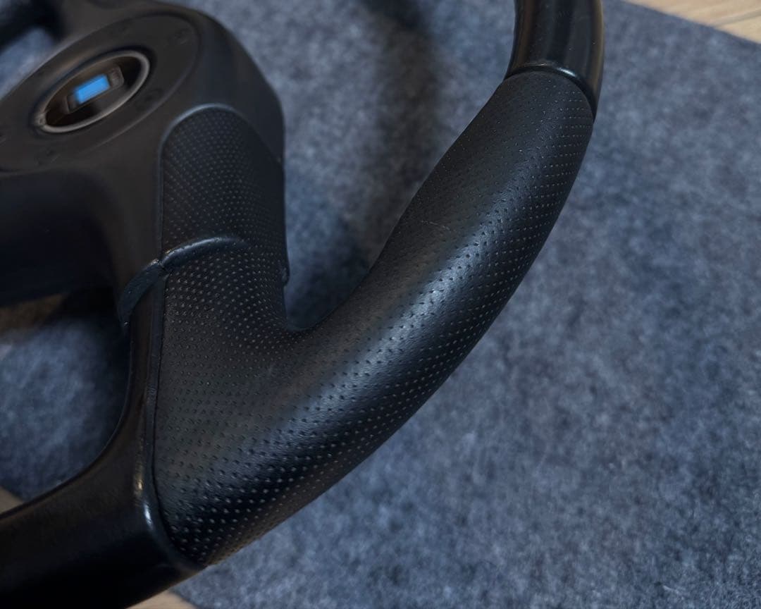 【しの】NARDI ナルディ Z5 36Φ ブラックレザー ステアリング