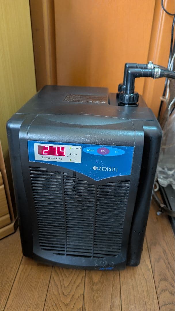 メ*ン様 ゼンスイ水槽用クーラー ZR-75E ジャンク