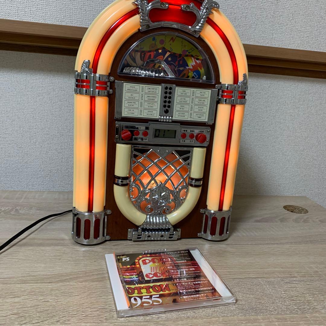 おすすめ品 レトロジュークボックスラジオ付き CDプレーヤー(動作品)美品CD付