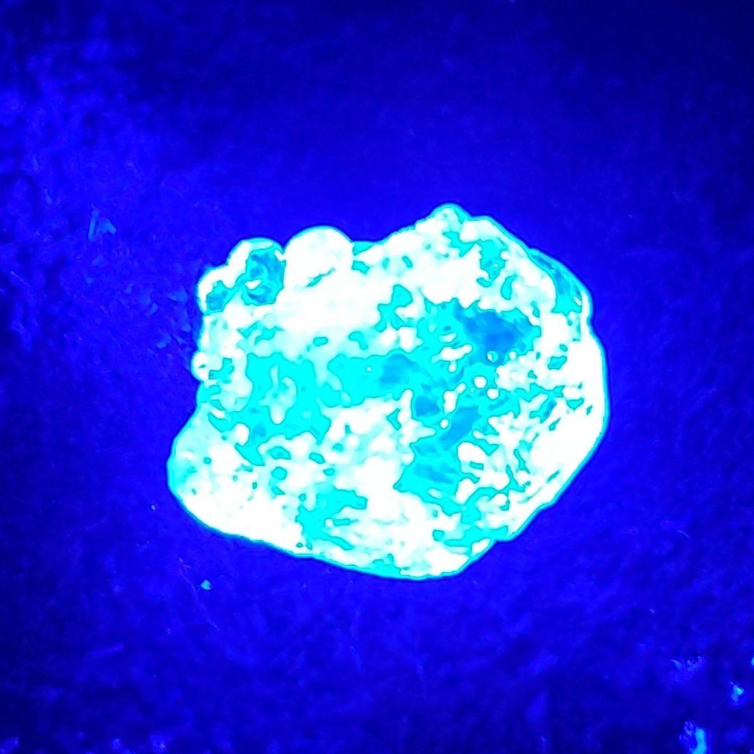 ハイアライトオパール９　メキシコ産　玉滴石　　鉱物標本