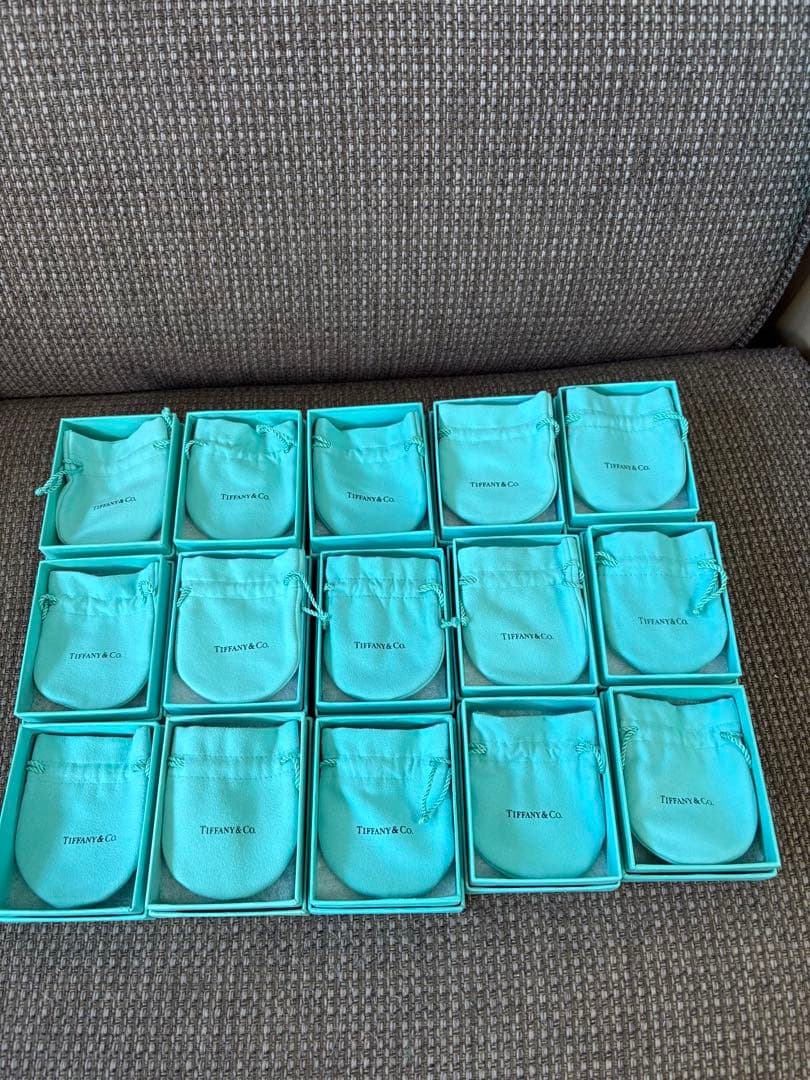 国内旧型　美品ティファニー空箱　巾着15セット
