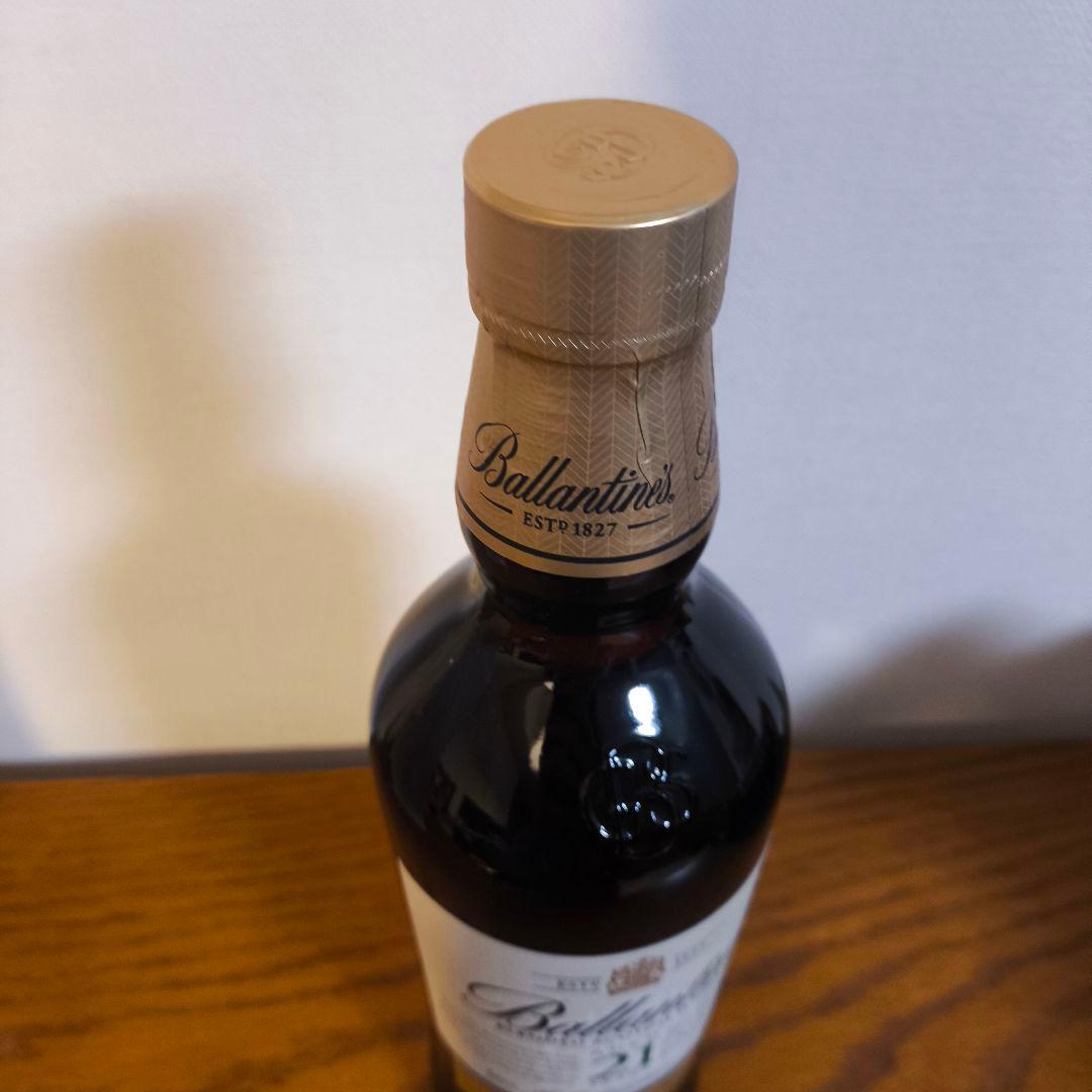 DRESS専門店　新品未開封　バランタイン　21年　40度　700ml