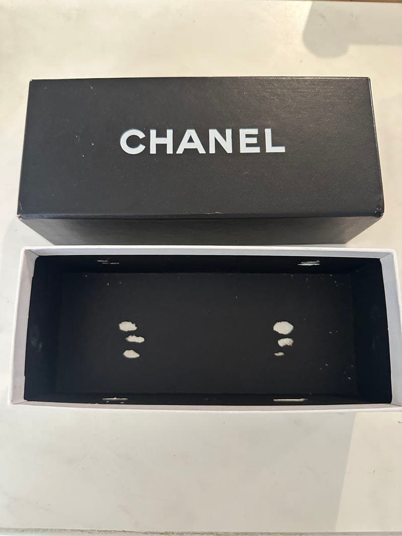 CHANEL リムレス　サングラス