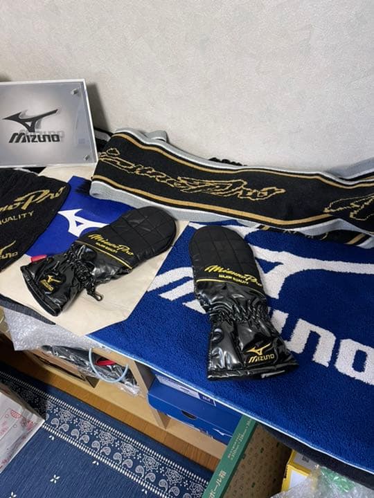 ミズノプロ　マフラー＆ミトン