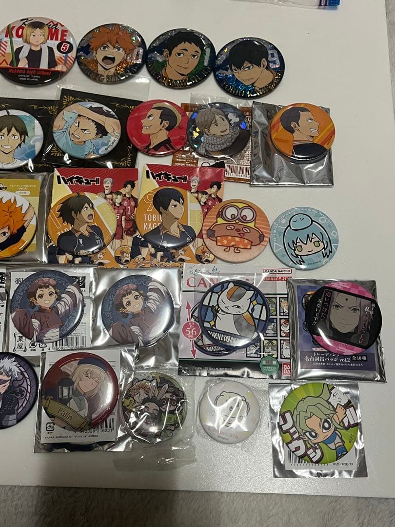 アニメ グッズ 缶バッジ 90点以上 大量 まとめ売り