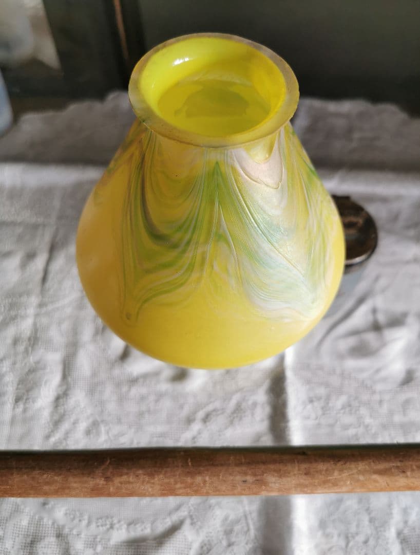 ランプシェイドのみ：アンティーク 玉虫黄色&翠&乳白&桜 ファブリル系虹彩ガラス