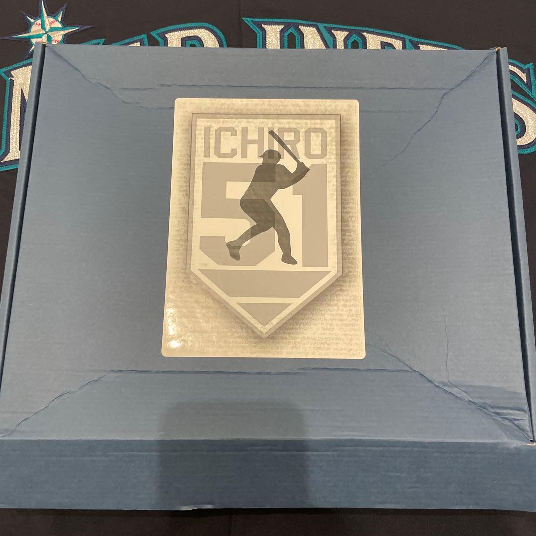 イチロー 直筆サイン入り ユニフォーム 51