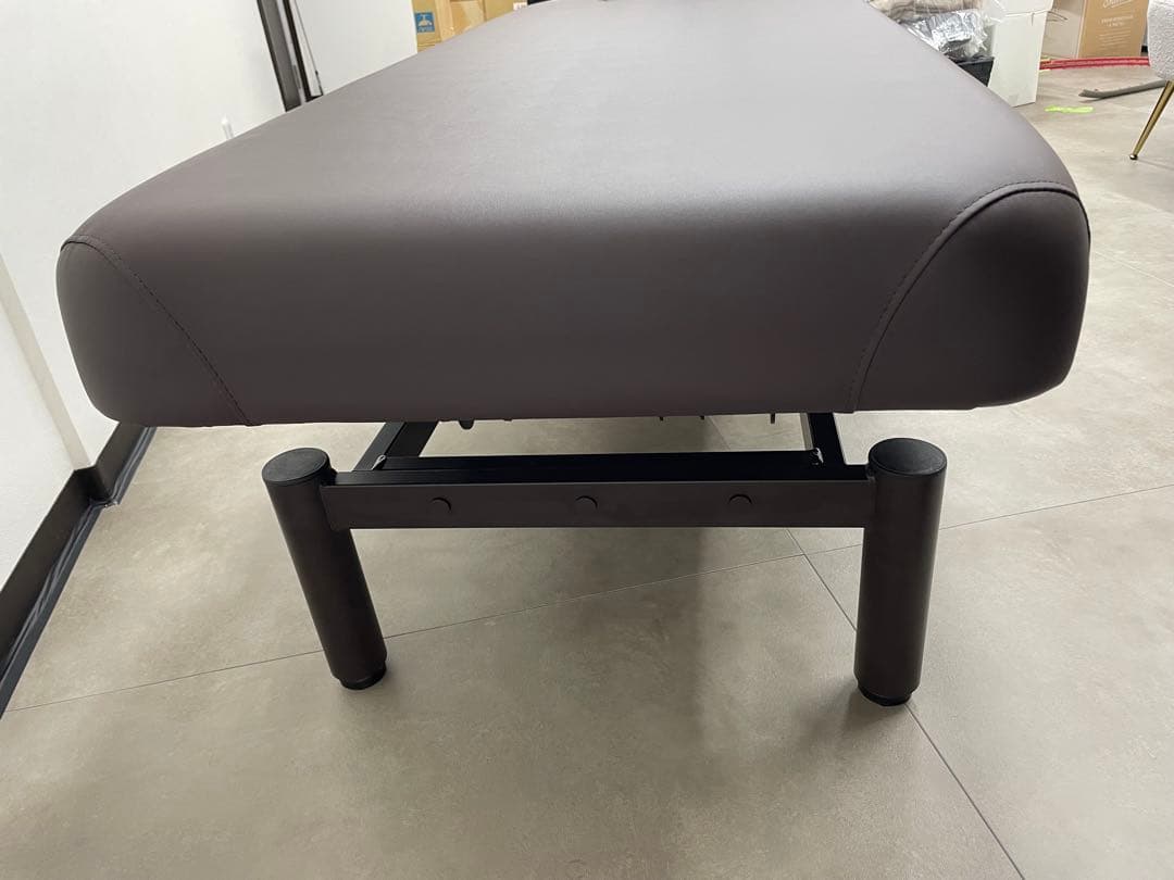 【極美品】昇降式電動ベッド 低反発 幅70cm エステ 整体 ブラウン