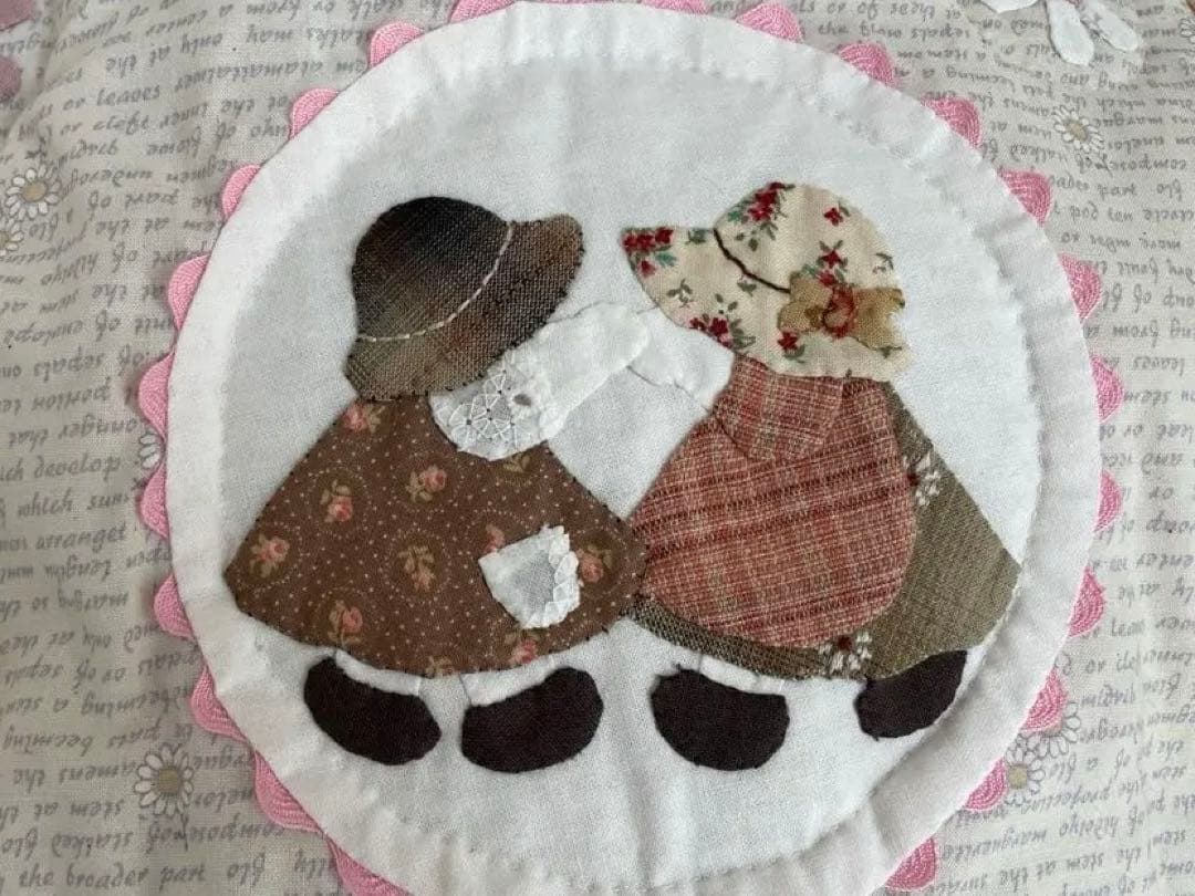 ★スーちゃんとお花のタペストリー★ハンドメイド・パッチワーク