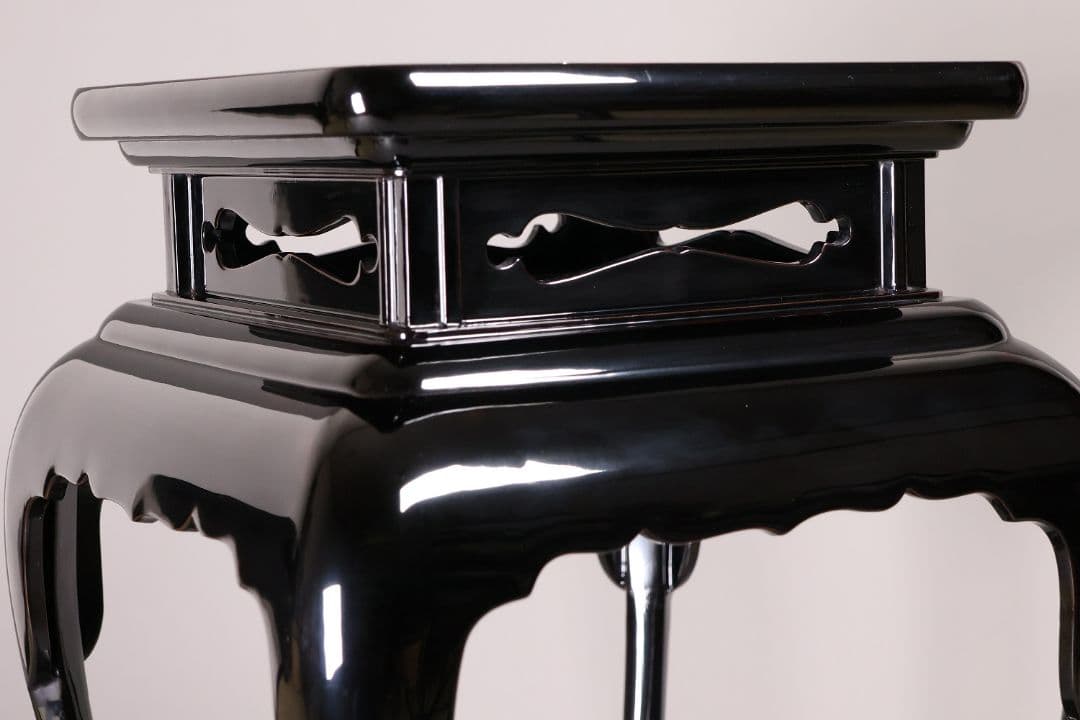 漆芸 螺鈿細工 二段 高卓 47.5cm 花台 香炉台 黒塗 木製【MA822】