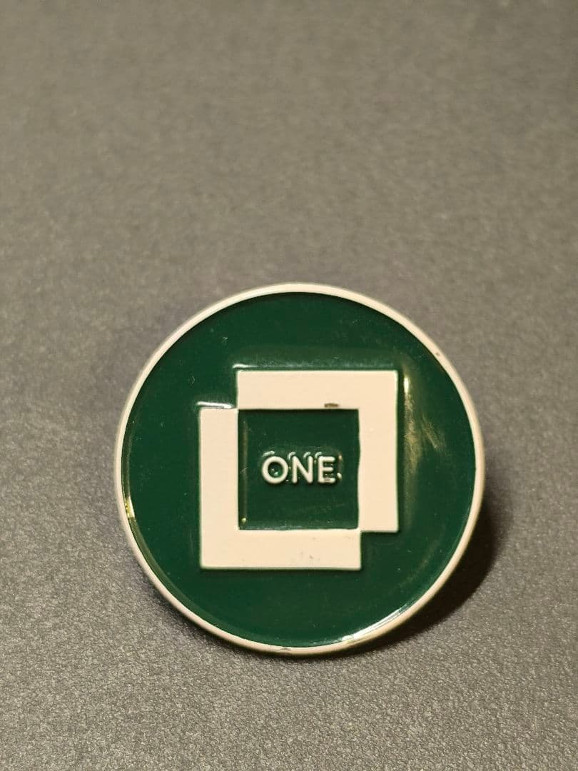 万博 バルト、バラビちゃん【限定レア】ピンバッジセット