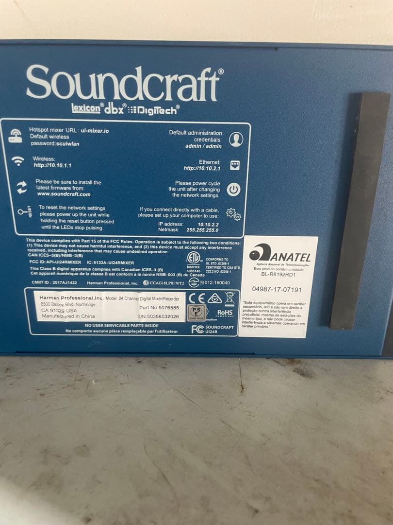 Soundcraft Ui24R デジタルミキサー