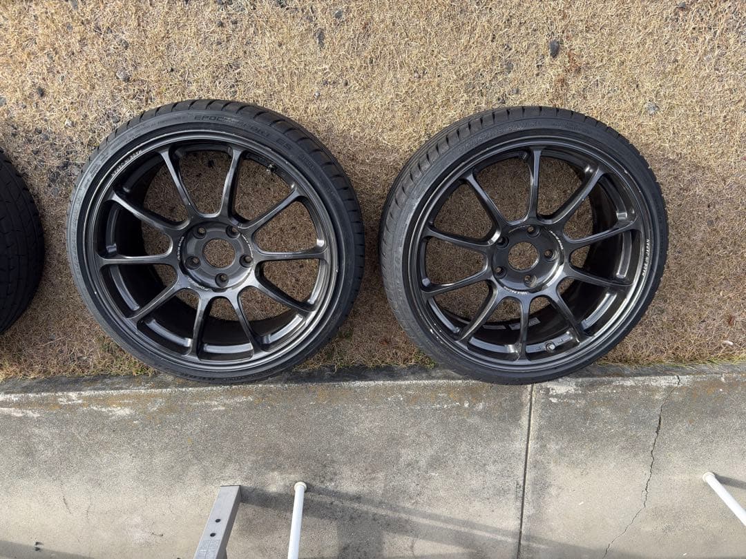 RAYS ZE40 18×8.5j+50 4本