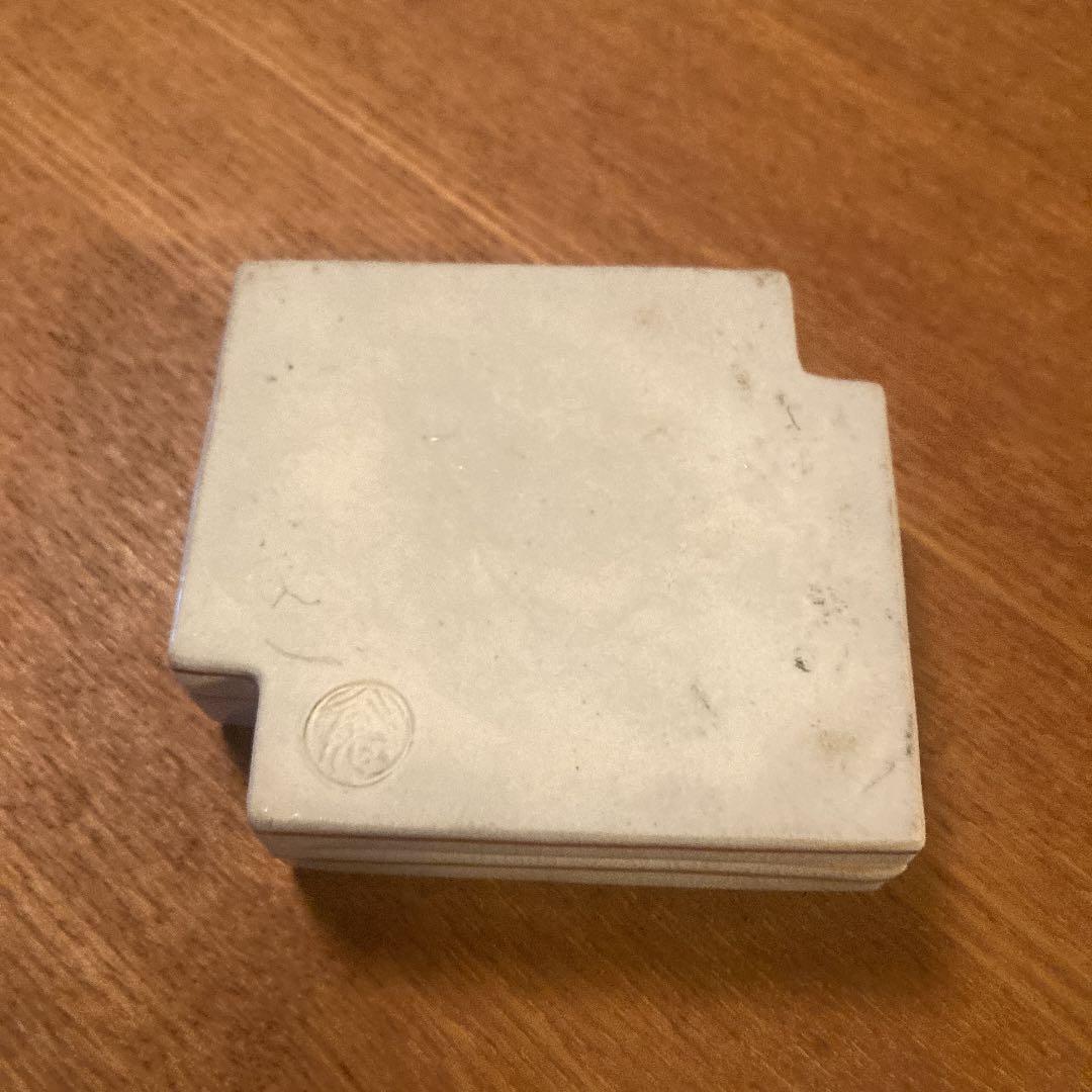 茶道具 香合 九谷焼 手描き 張り子犬文様 幅7.0cm奥行6.5cm高さ2cm