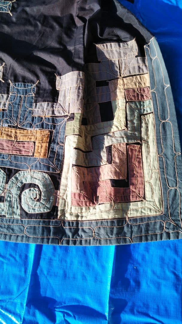 (値下げ)アイヌ民族衣裳　切り伏せ刺繍　超美品