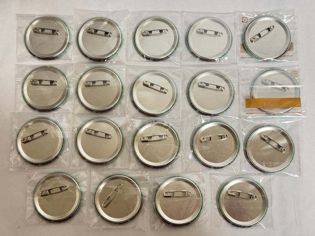 制服乙宗梢缶バッジ19個
