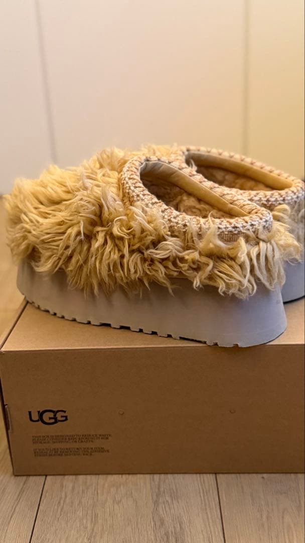 新品UGG Fluff Momma Sugar Tasmanファーモカシン6