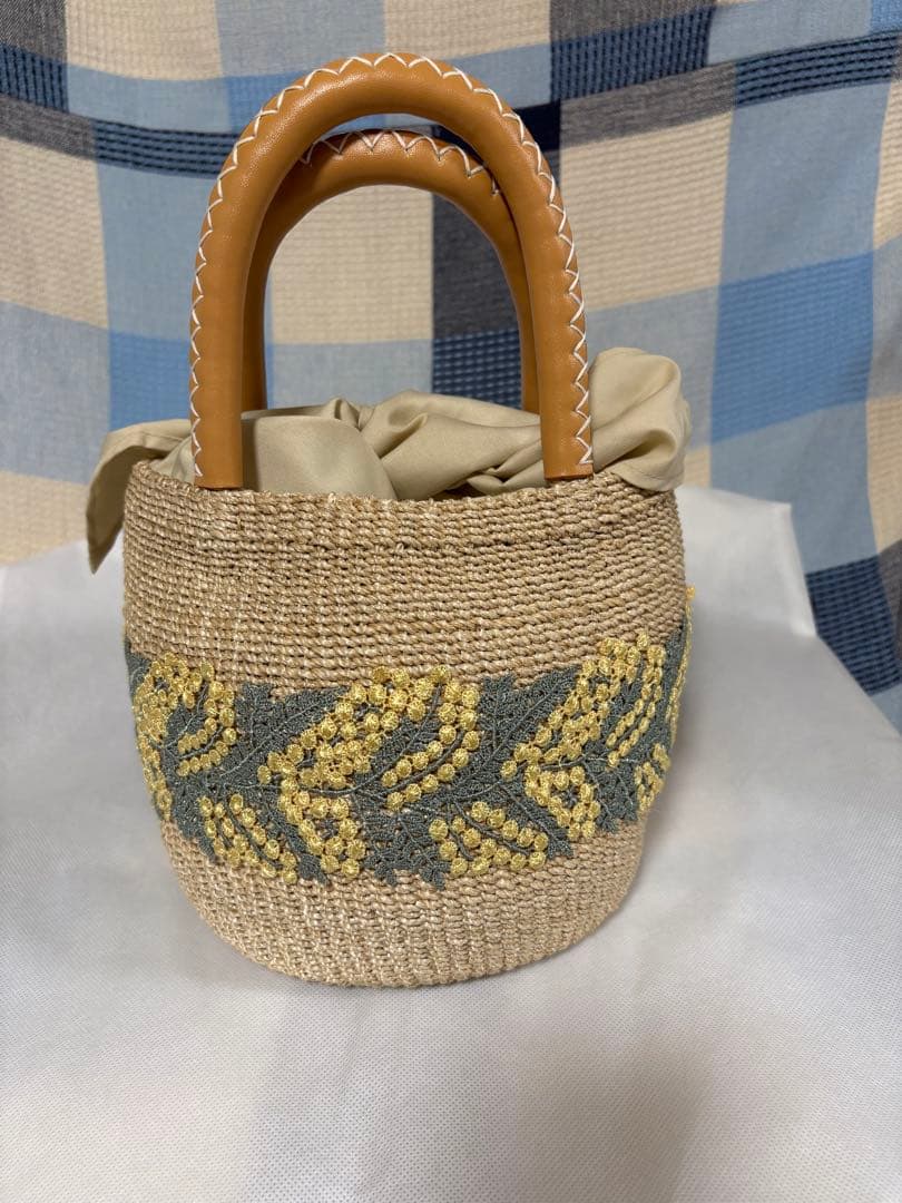 近沢レース ／ラウンド（ミモザ）