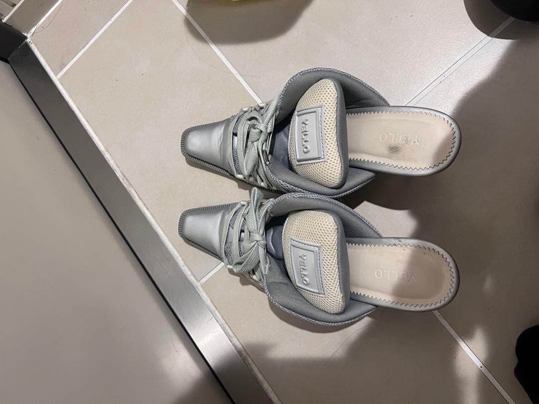 yello イエロー　ミュール　グレー