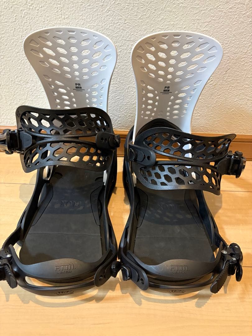 FLUX ビンディング Mサイズ24-25ホワイト