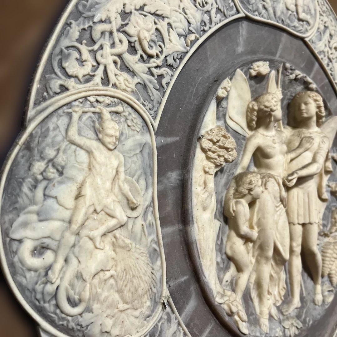 お宝　希少インコレイストーン彫刻 円形プレート　アンティーク値下げ可能