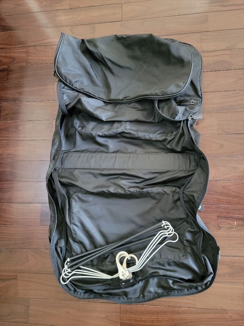 PRADA プラダ ガーメントバッグ 旅行バッグ ナイロン ブラック ショルダー