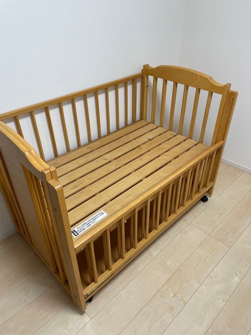 【送料込み】サワベビー　国産ベビーベッド（サークル変更可能）