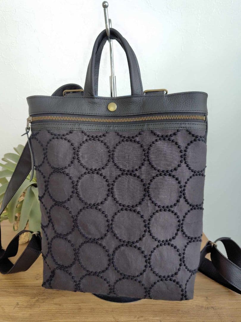 ミナペルホネン/tambourineタンバリンチャコール/A４サイズリュック