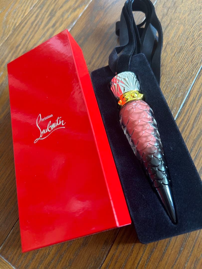 ルブタン リップ ベリームルーフ011F