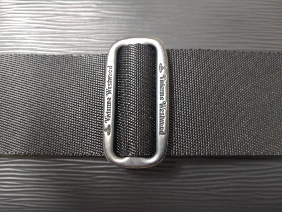 Vivienne Westwoon　バッグ· ボディバッグ　フロウ黒