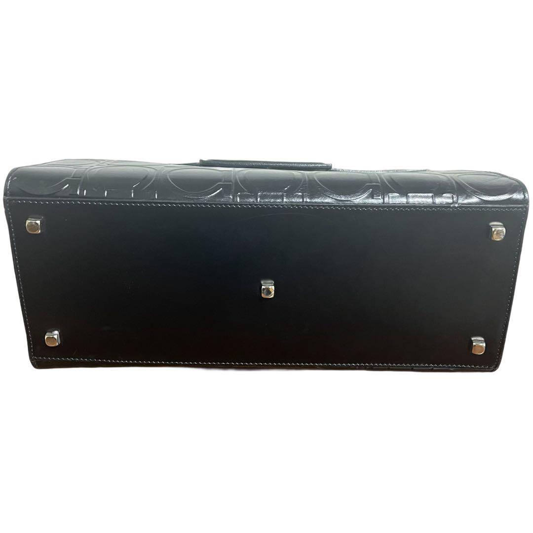 ふー✨ Salvatore Ferragamo ブラックハンドバッグ