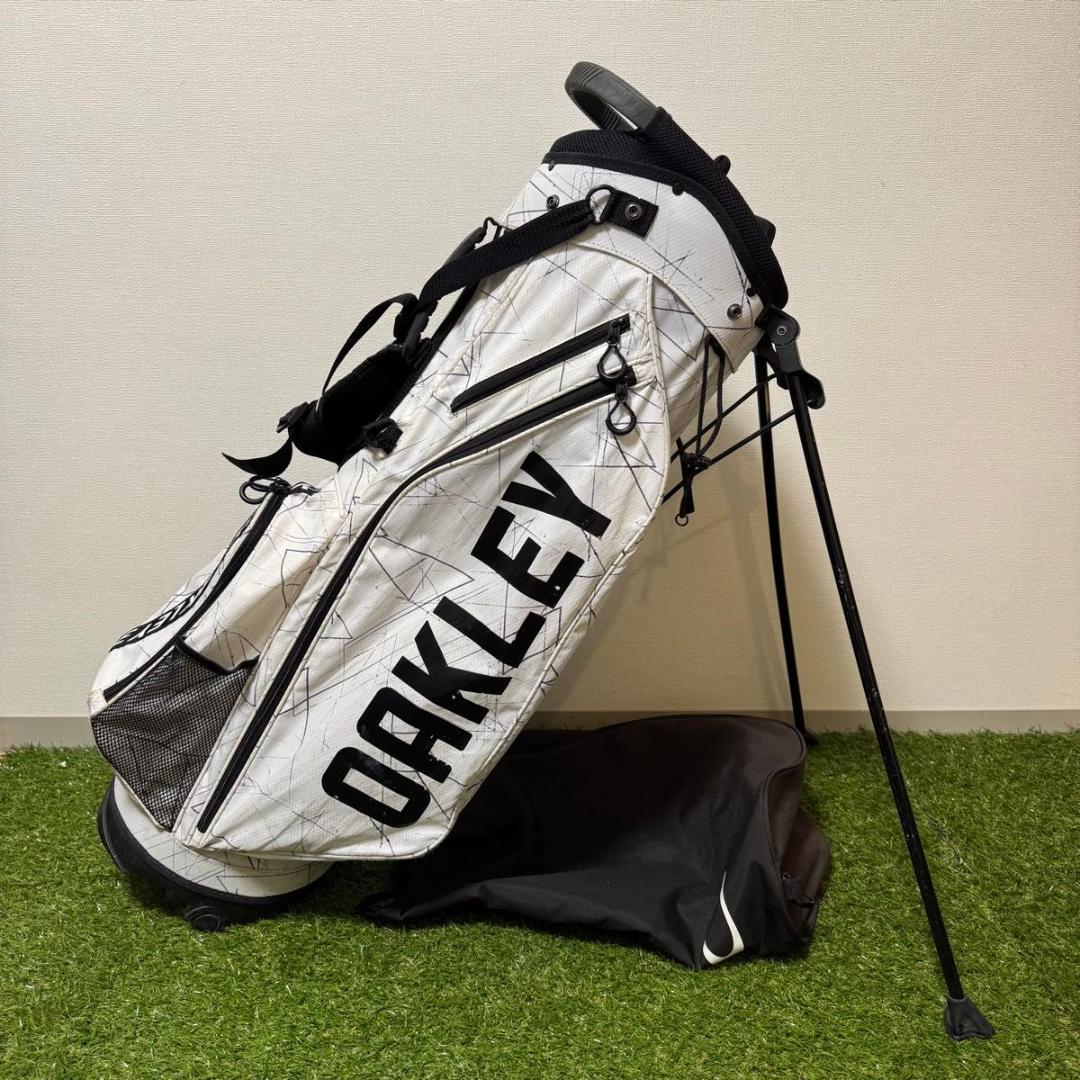 OAKLEY オークリー スタンド式 キャディバッグ ゴルフバック ホワイト
