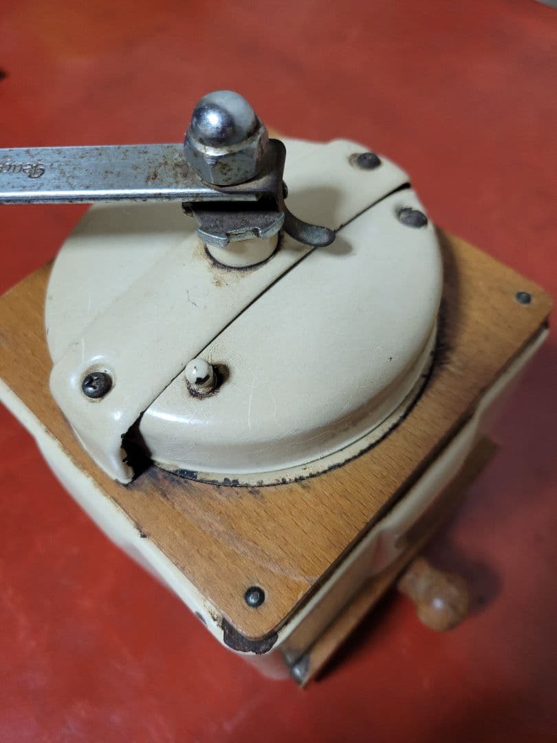 Peugeot 手挽きコーヒーミル アイボリー