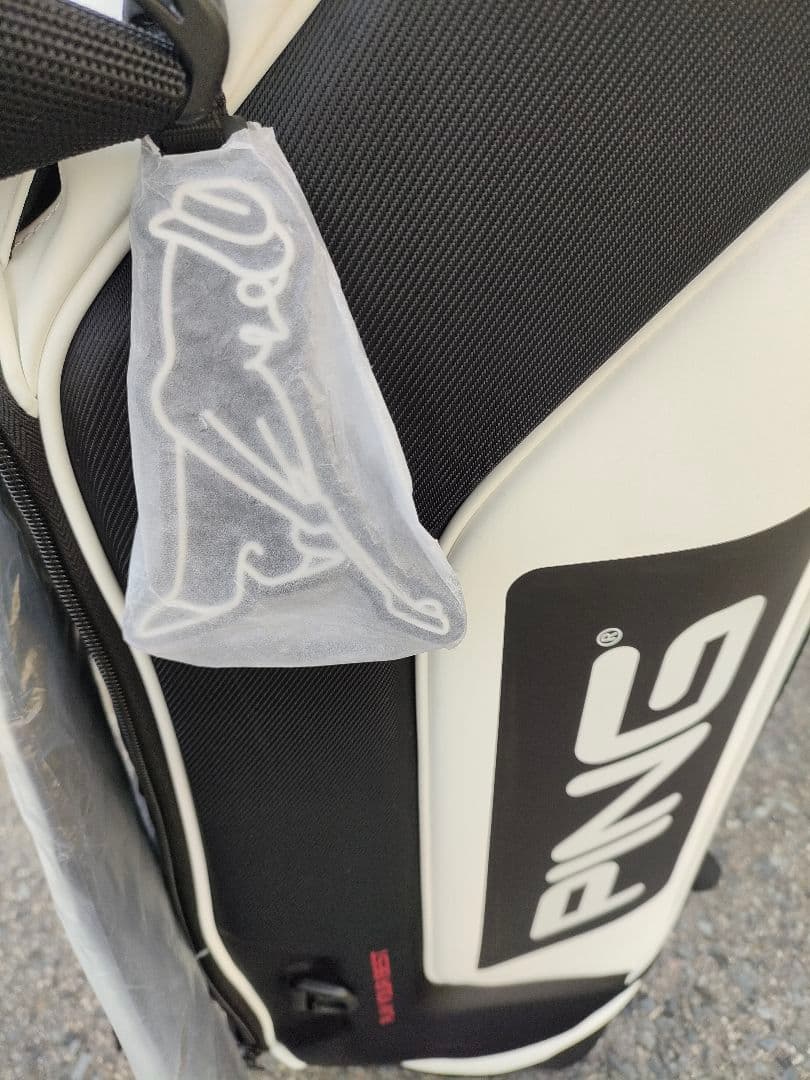 新品希少！PING スタンドキャディバッグ ホワイト/ブラック 定価55000円