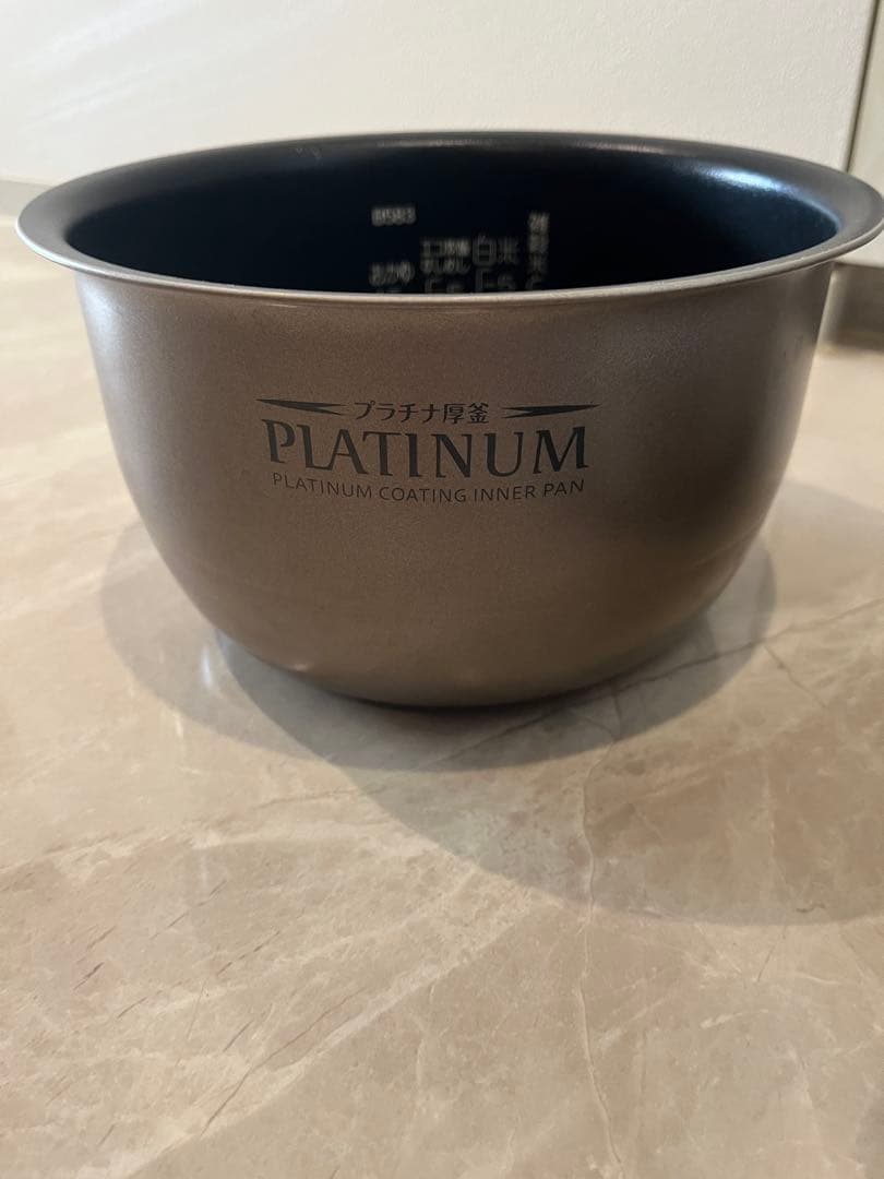 美品　2023年製　象印 多機能炊飯器 NW-HA10 シルバー