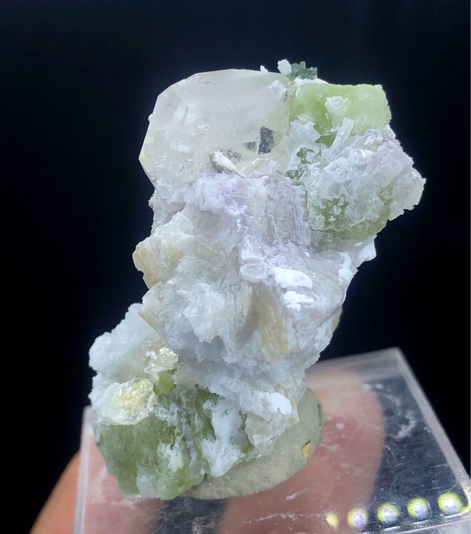 モルガナイトクリスタルの天然グリーントルマリン束