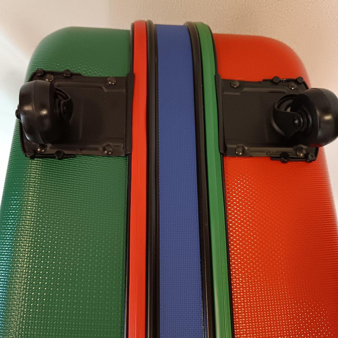UNITED COLORS OF BENETTONキャリーケース希少-美品、大型