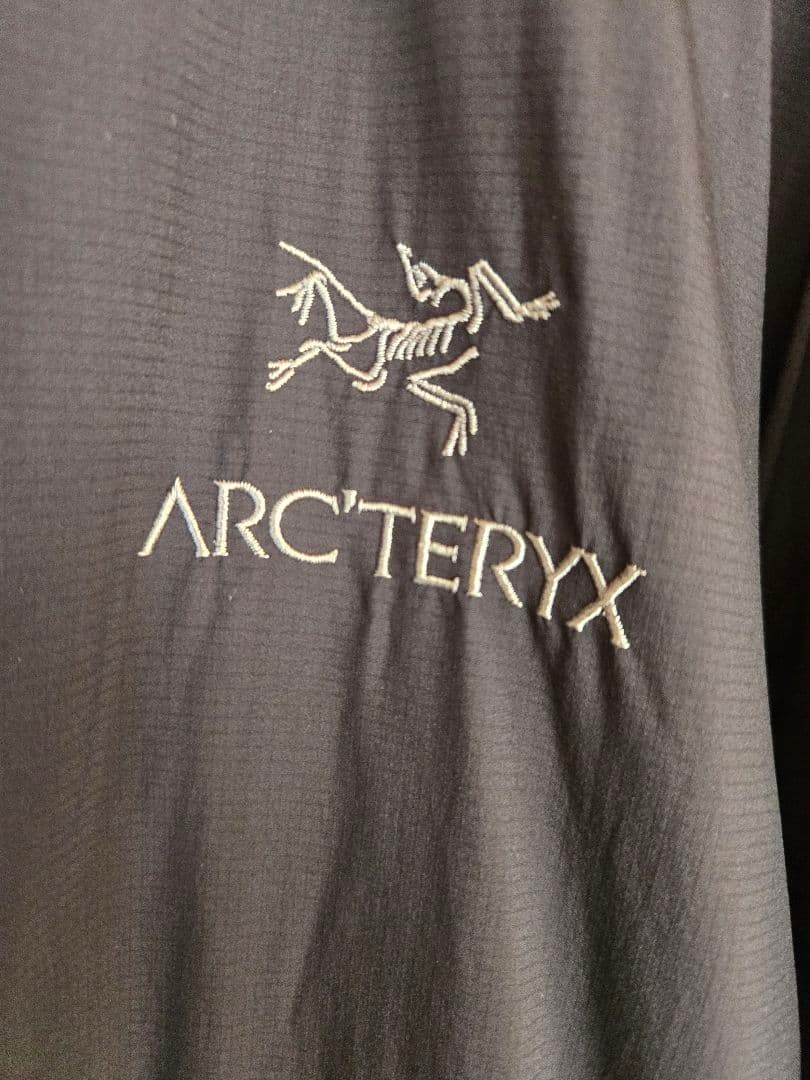 ARC'TERYX ブラック アトム　LT Mサイズ