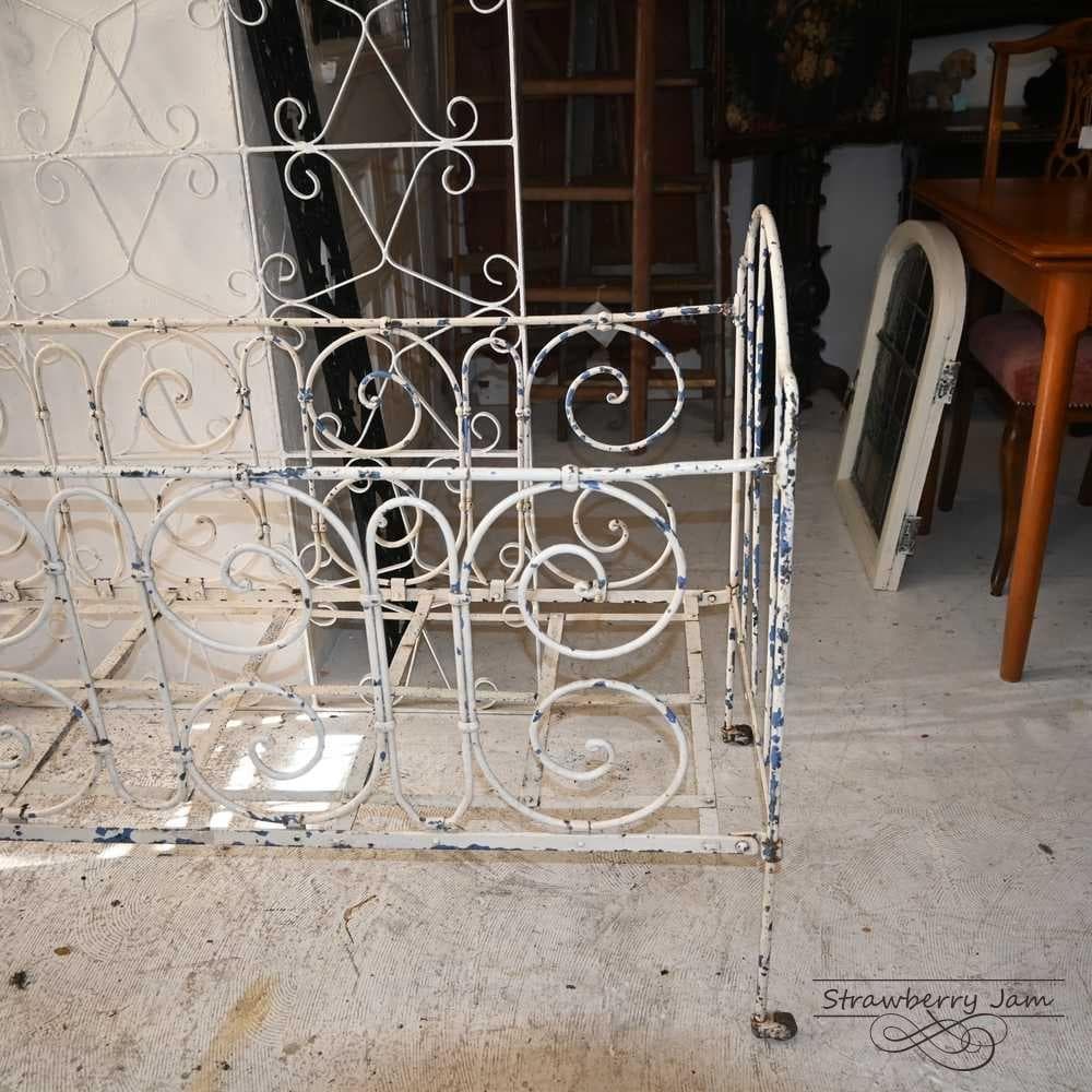 L3710-90 フランスアンティーク アイアン ガーデニング ベビーベット