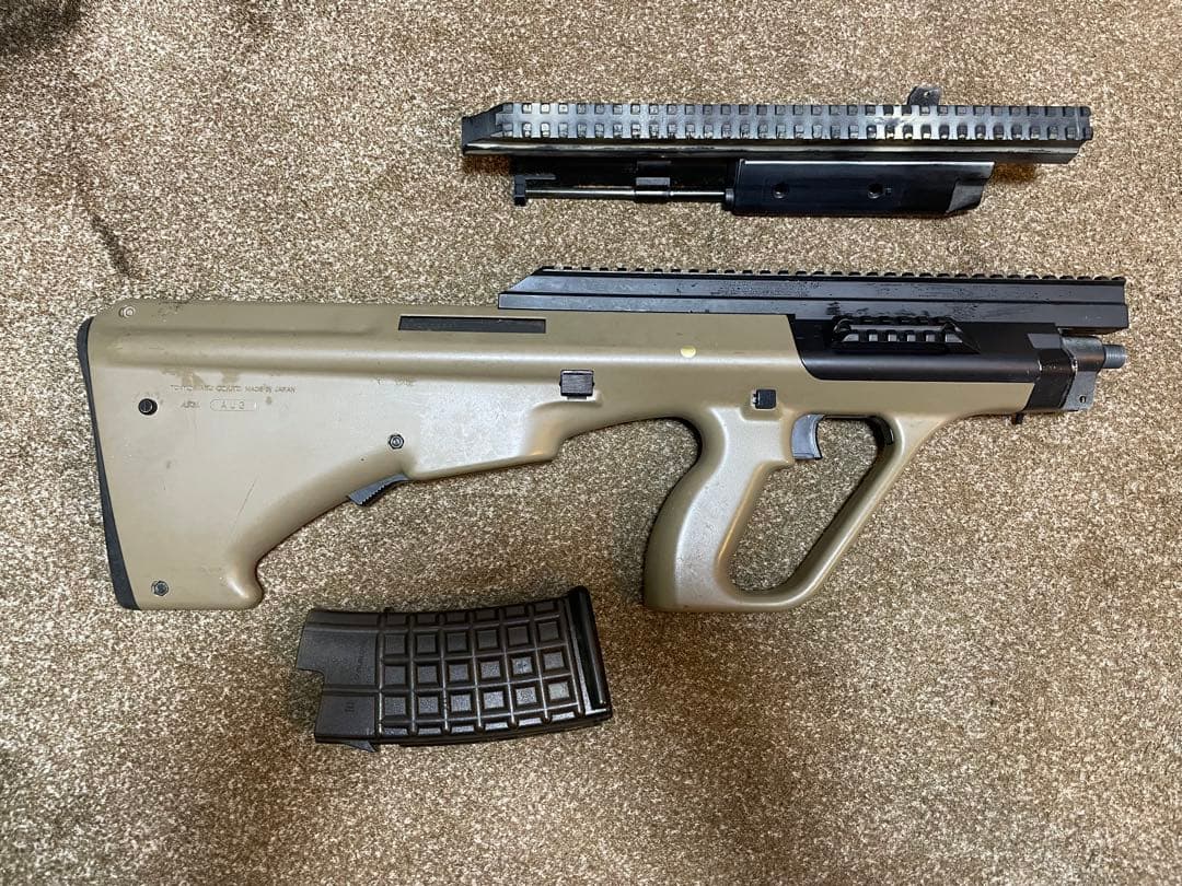 東京マルイ　AUG ハイサイクル　多弾マガジン　タンカラー